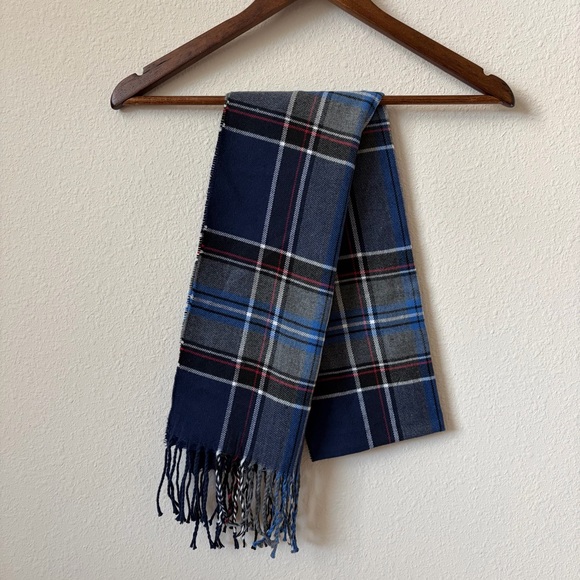 Macy's Other - Macy's Soft Cashmere-like Winter Fall Navy, Gray Blue Plaid Men's Fringe Scarf